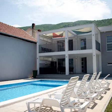 Aqua 别墅 莫斯塔尔